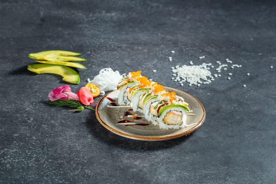 28. Dragon Roll (4 pieces)