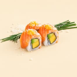 20. Salmon Mango Roll (4 pieces)