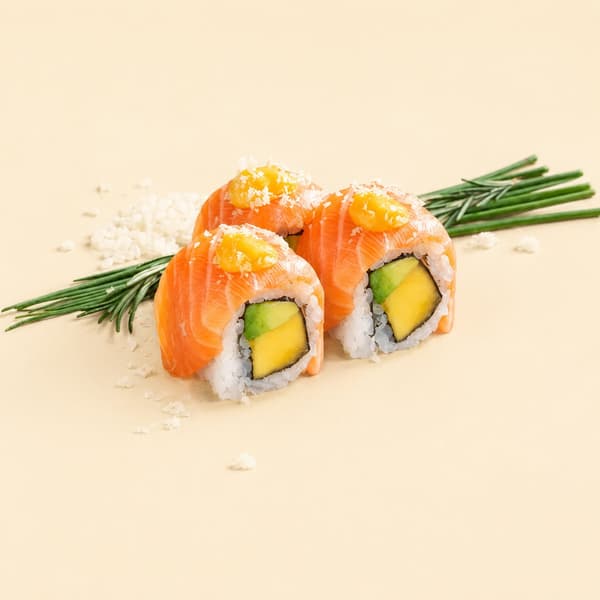20. Salmon Mango Roll (4 pieces)